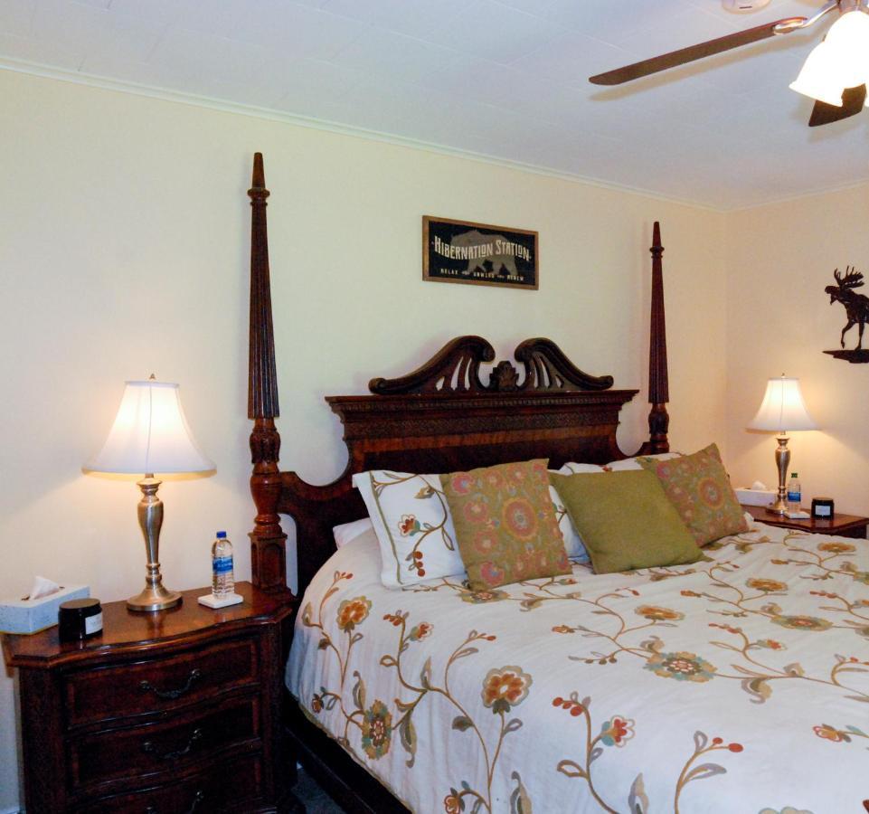 Maple Leaf Lodge